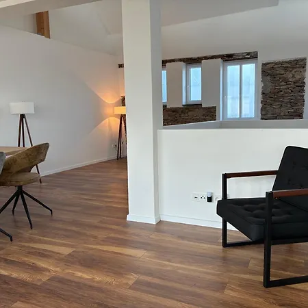 - Loft Mosel & Weinquartier, Balkon, Parkplatz, Moderne Kueche, Bis 8 Personen * פיספורט